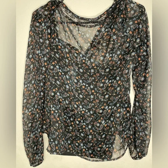 Hollister Top - Picture 2 of 5